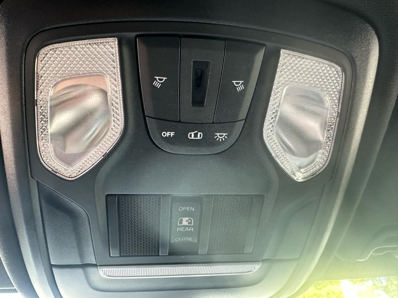 RAM 2500 Tradesman 4x4 Crew Cab 8' Box 2024