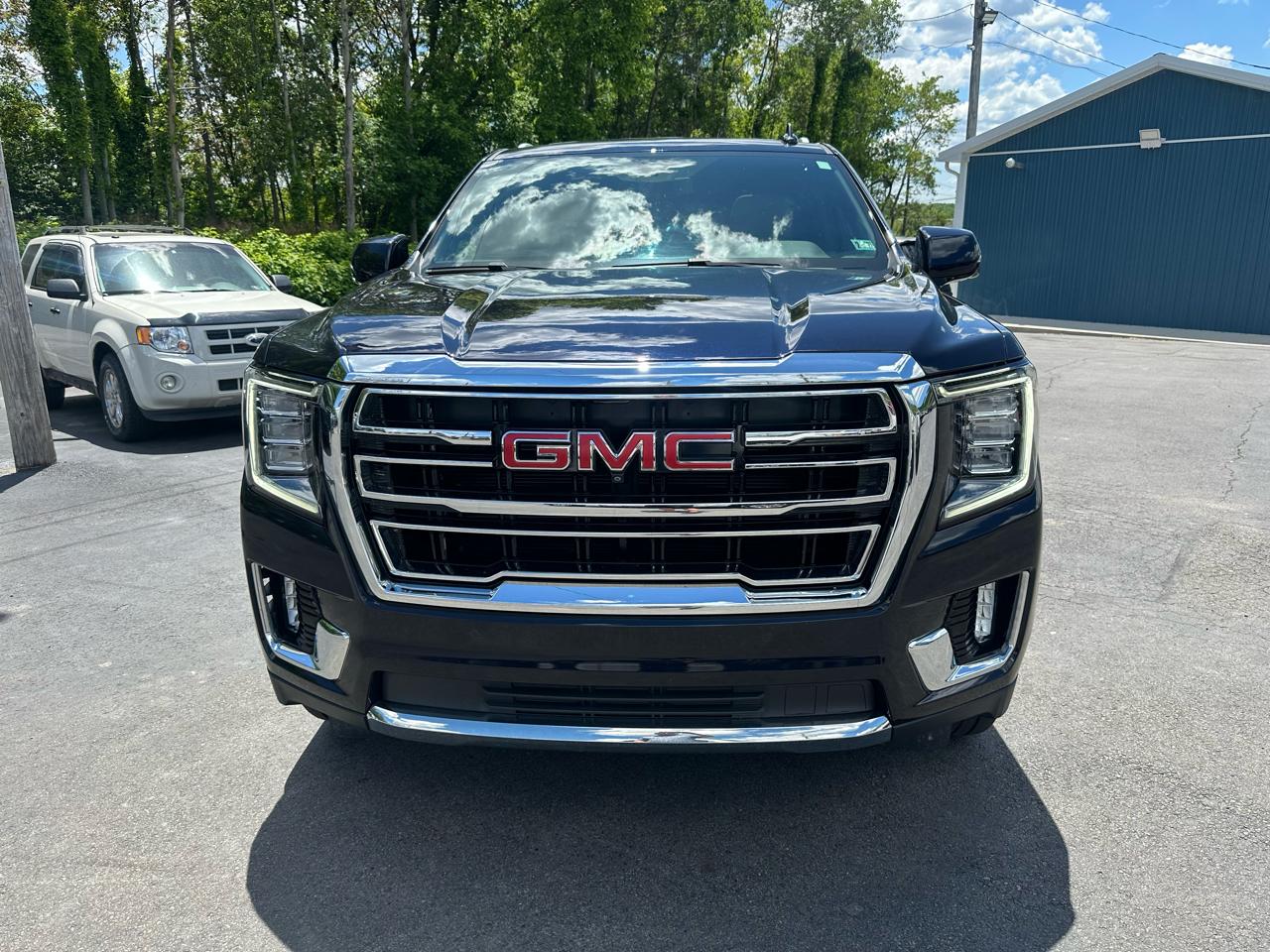 GMC Yukon XL 4WD 4dr SLT 2022