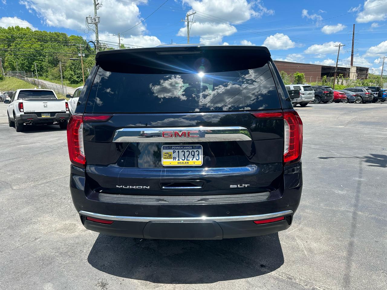 GMC Yukon XL 4WD 4dr SLT 2022
