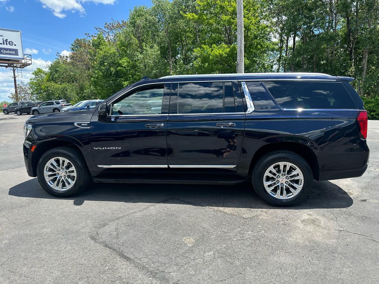 GMC Yukon XL 4WD 4dr SLT 2022