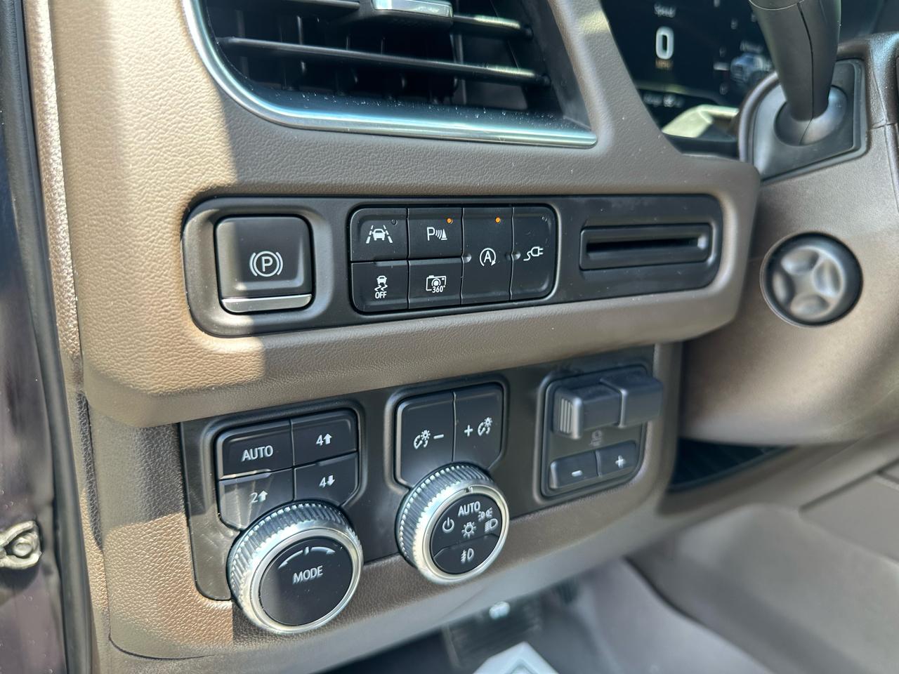 GMC Yukon XL 4WD 4dr SLT 2022