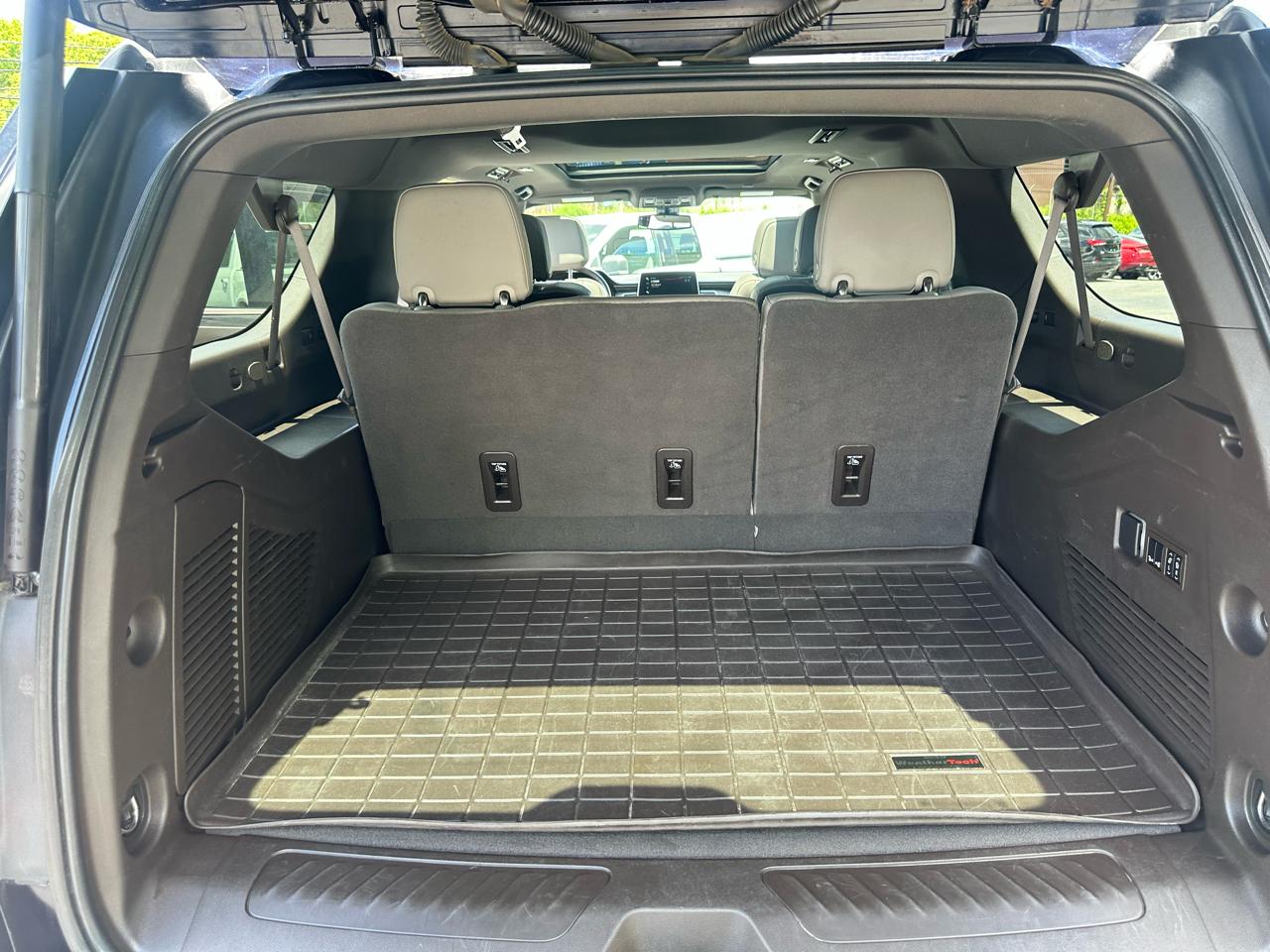 GMC Yukon XL 4WD 4dr SLT 2022