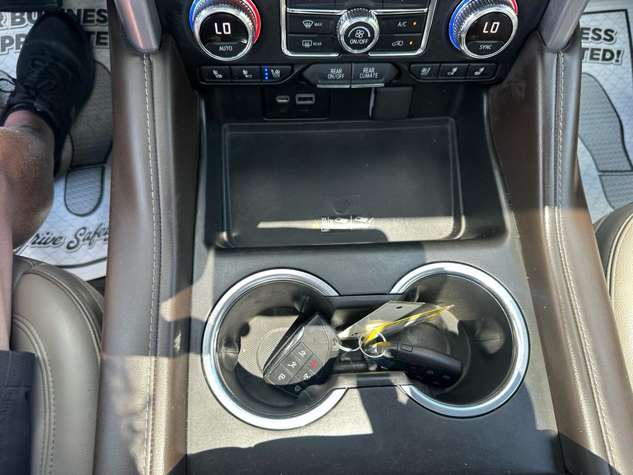 GMC Yukon XL 4WD 4dr SLT 2022