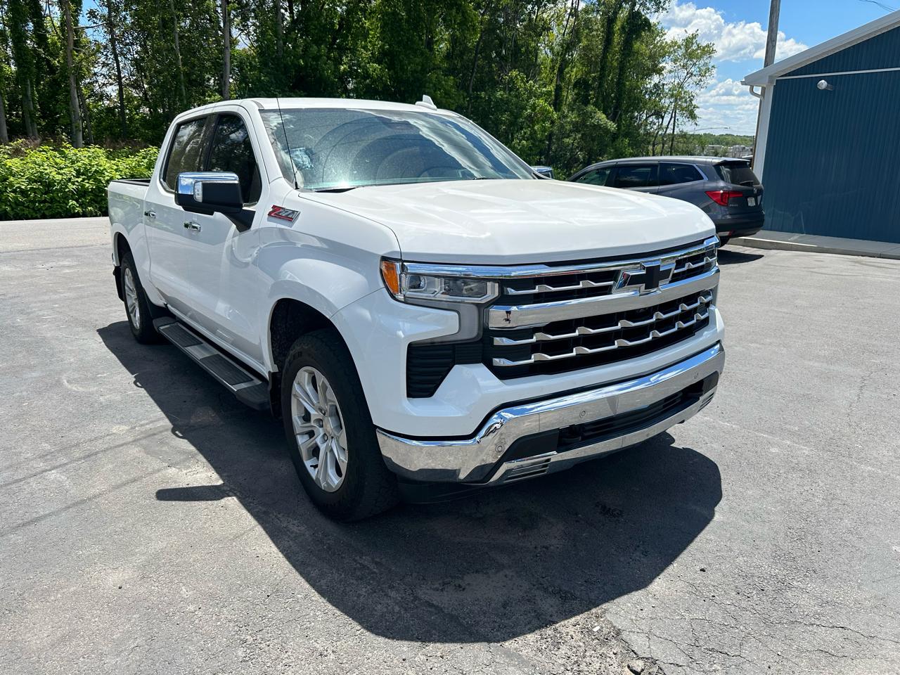 Chevrolet Silverado 1500 4WD Crew Cab 147" LTZ 2022