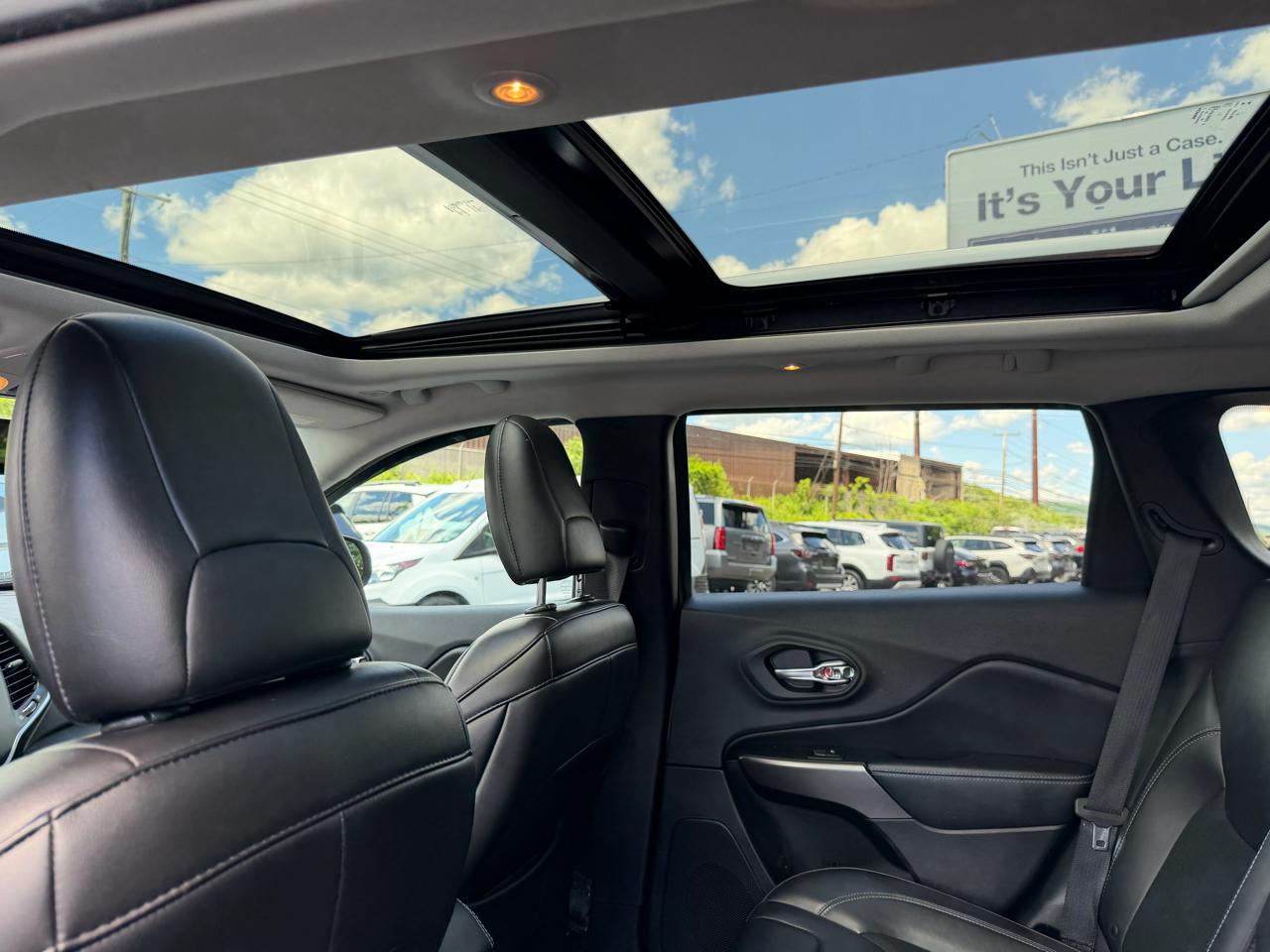Jeep Cherokee Latitude Plus 4x4 2019