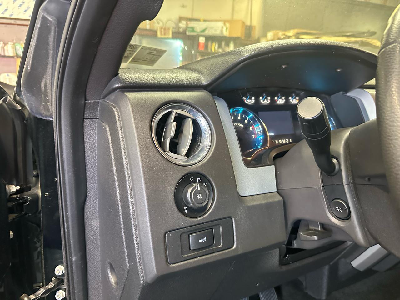 Ford F-150 4WD SuperCrew 145" XLT 2014