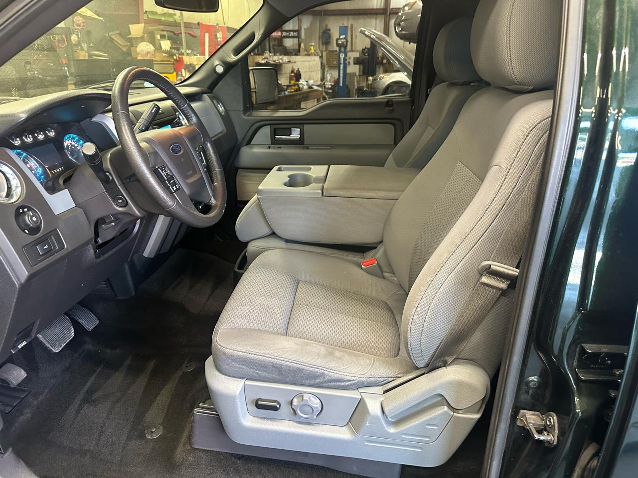 Ford F-150 4WD SuperCrew 145" XLT 2014