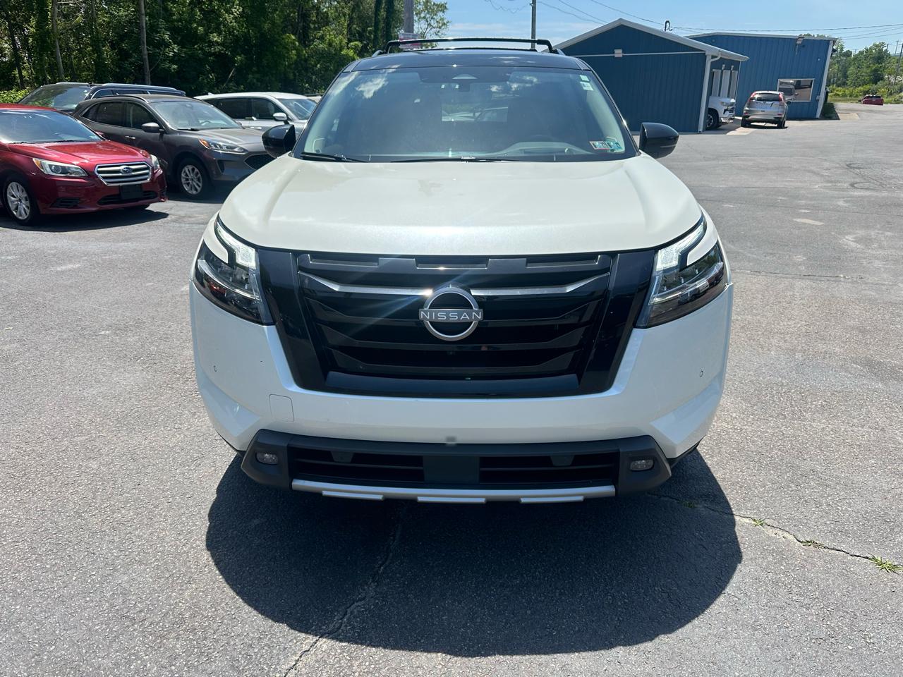Nissan Pathfinder Platinum 4WD 2023