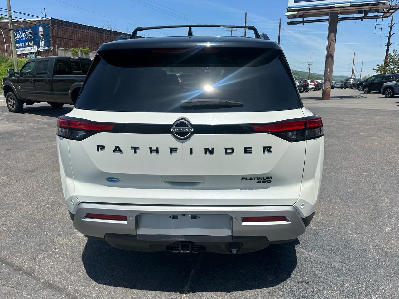 Nissan Pathfinder Platinum 4WD 2023