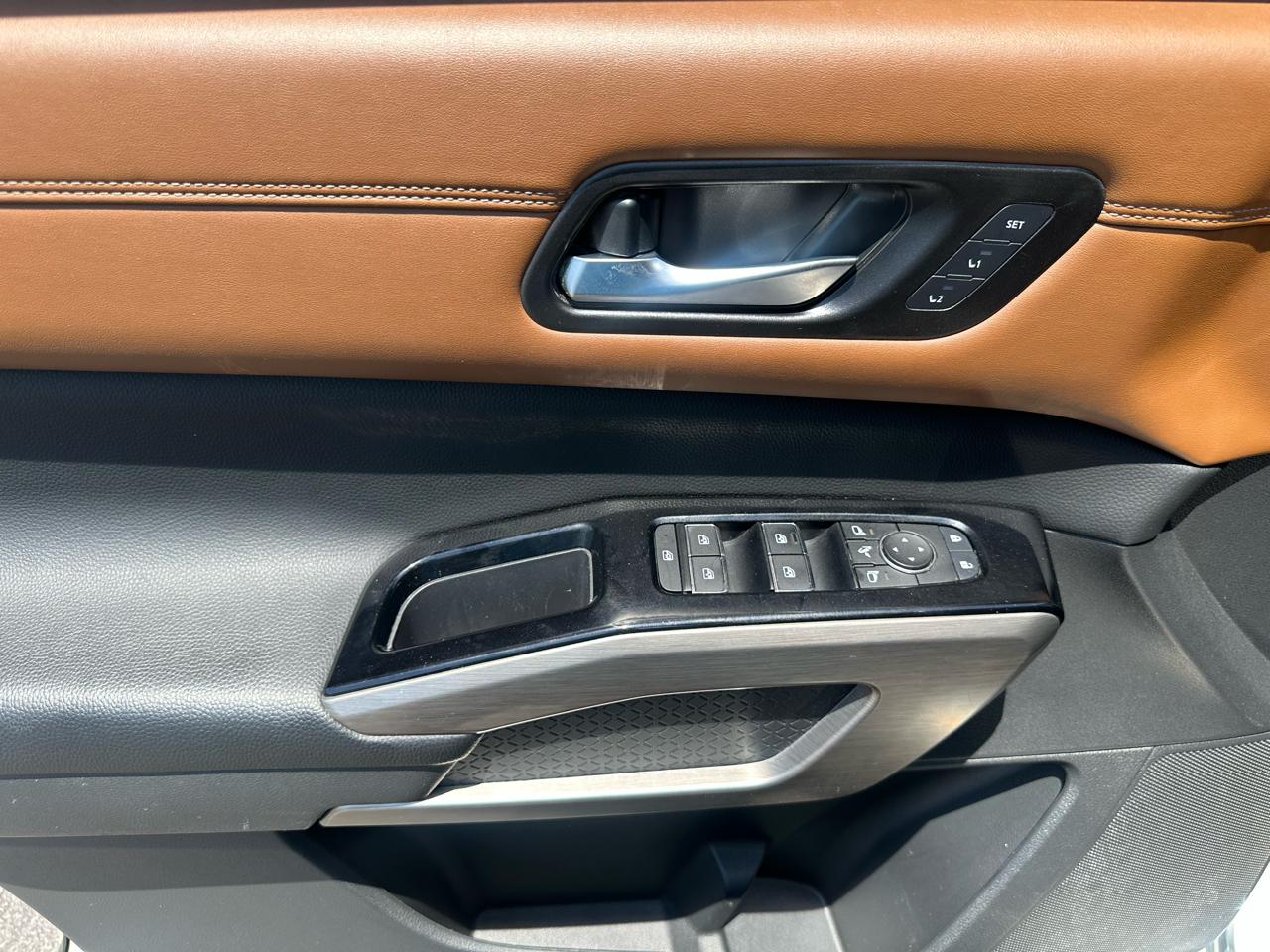 Nissan Pathfinder Platinum 4WD 2023