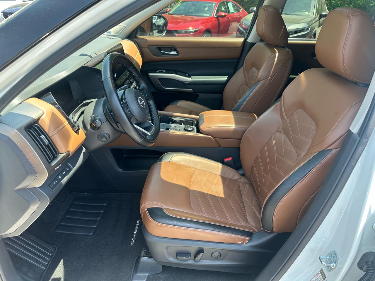 Nissan Pathfinder Platinum 4WD 2023
