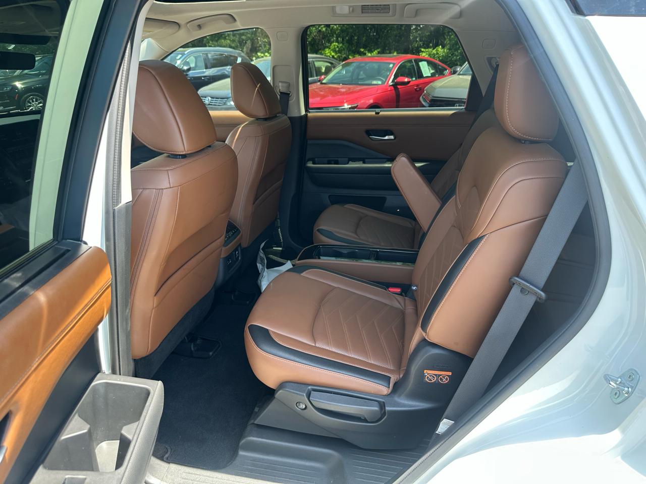 Nissan Pathfinder Platinum 4WD 2023