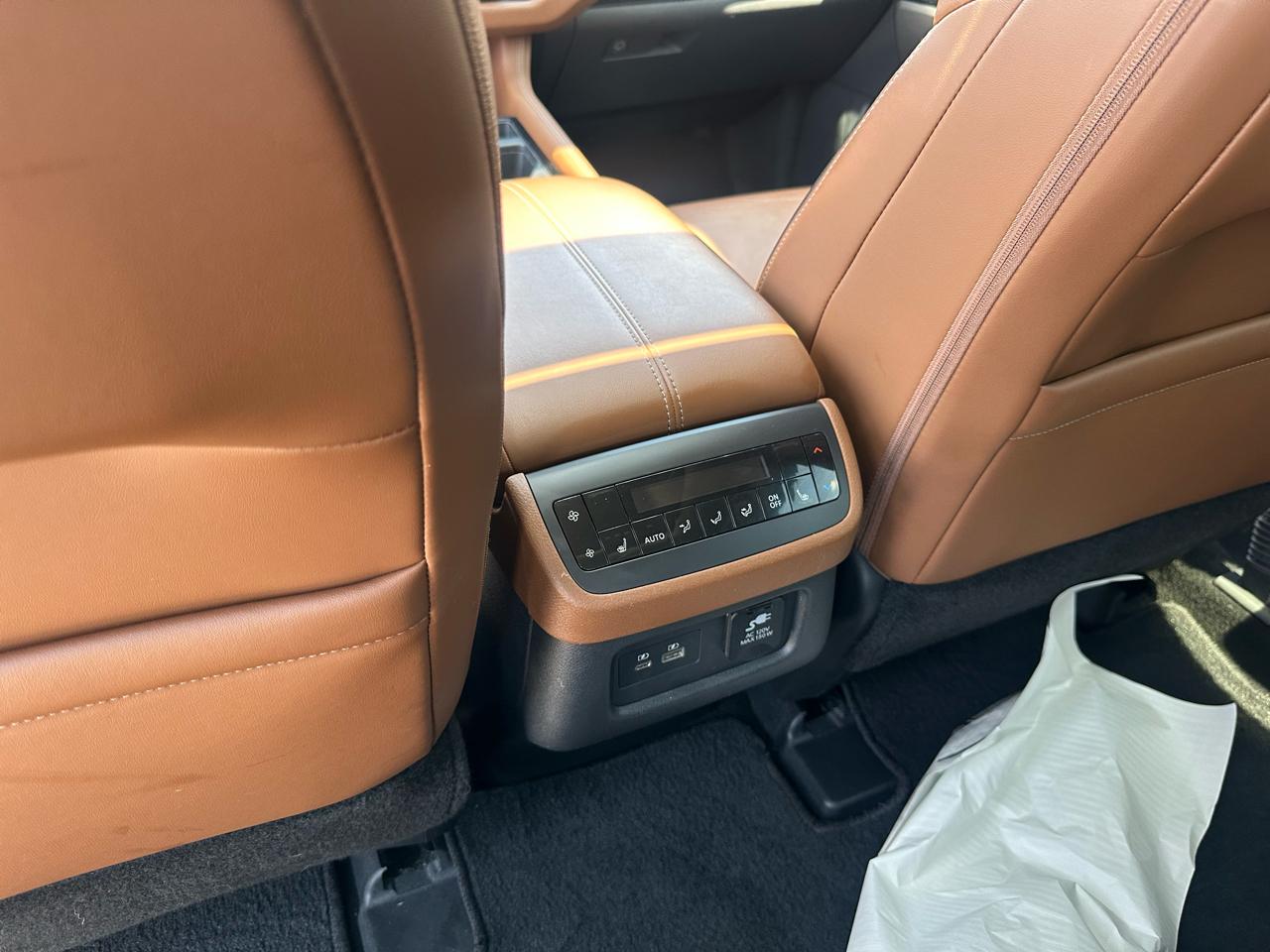 Nissan Pathfinder Platinum 4WD 2023