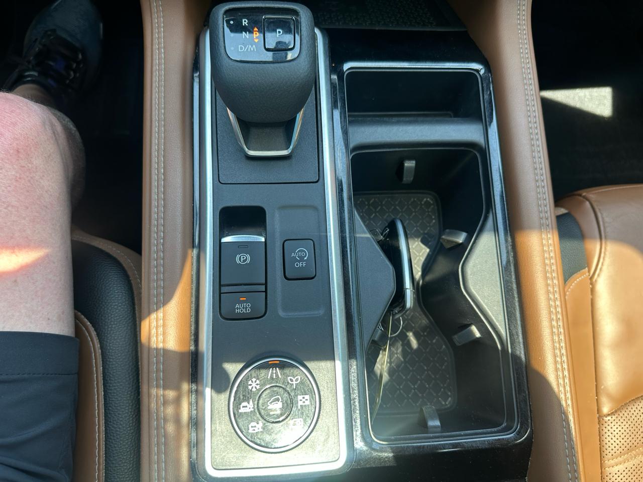 Nissan Pathfinder Platinum 4WD 2023