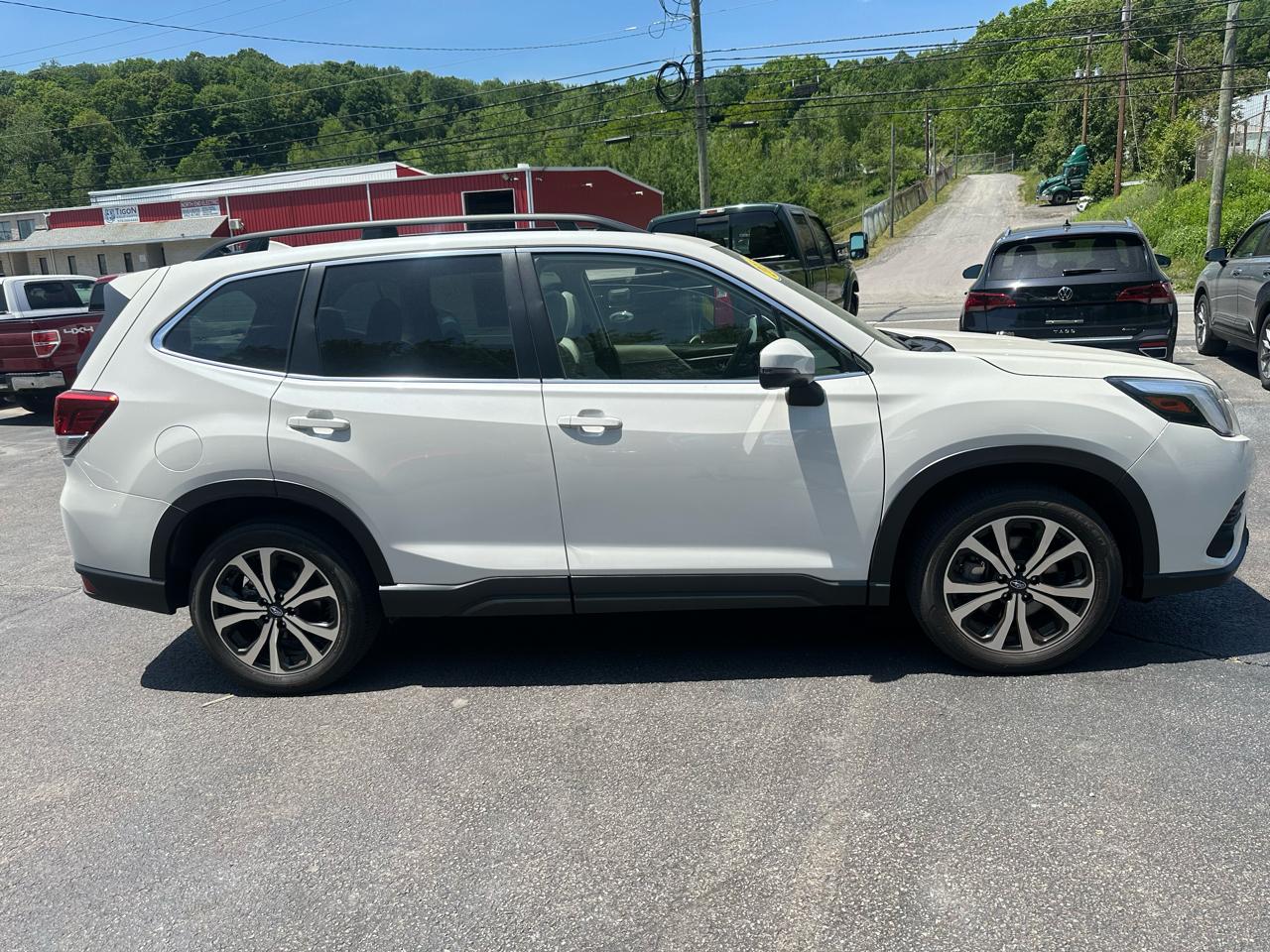 Subaru Forester Limited CVT 2023