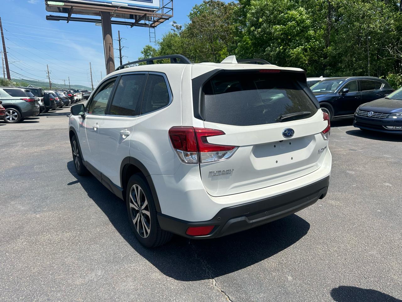 Subaru Forester Limited CVT 2023