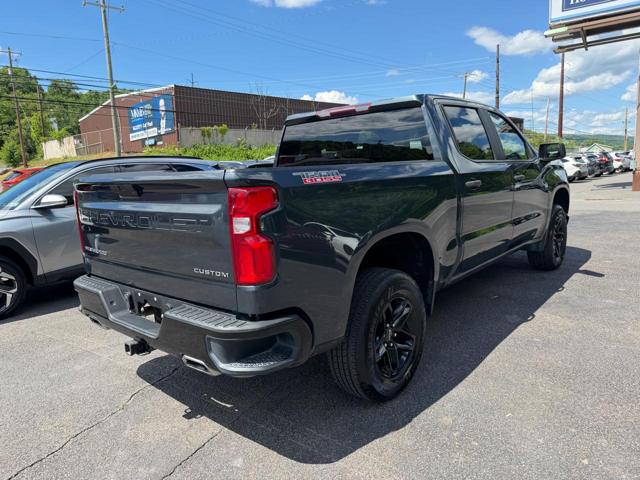 Chevrolet Silverado 1500 4WD Crew Cab 147" Custom Trail Boss 2019