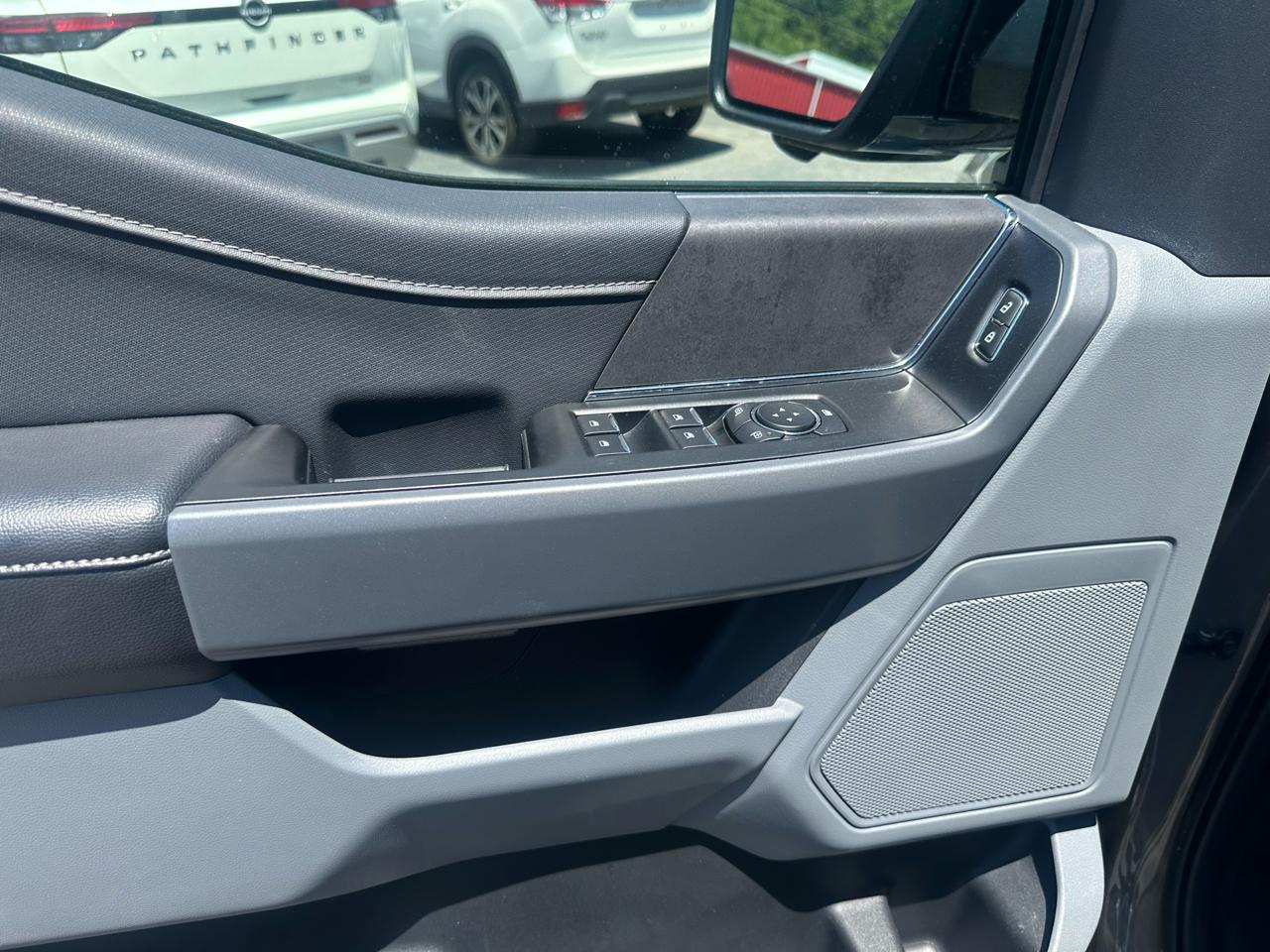 Ford F-150 4WD SuperCrew 145" XLT 2025