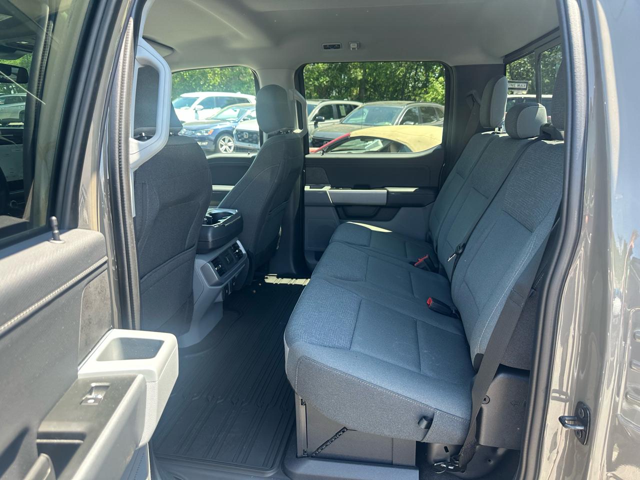 Ford F-150 4WD SuperCrew 145" XLT 2025