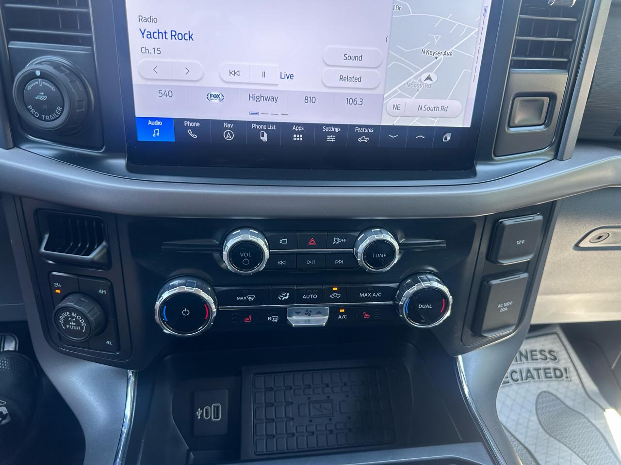 Ford F-150 4WD SuperCrew 145" XLT 2025