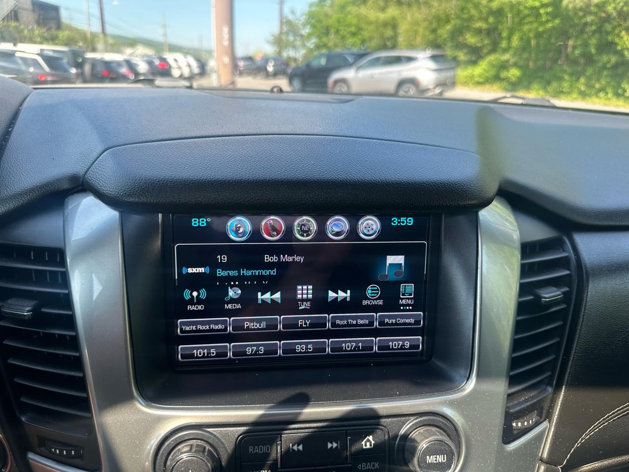 Chevrolet Tahoe 4WD 4dr Premier 2019