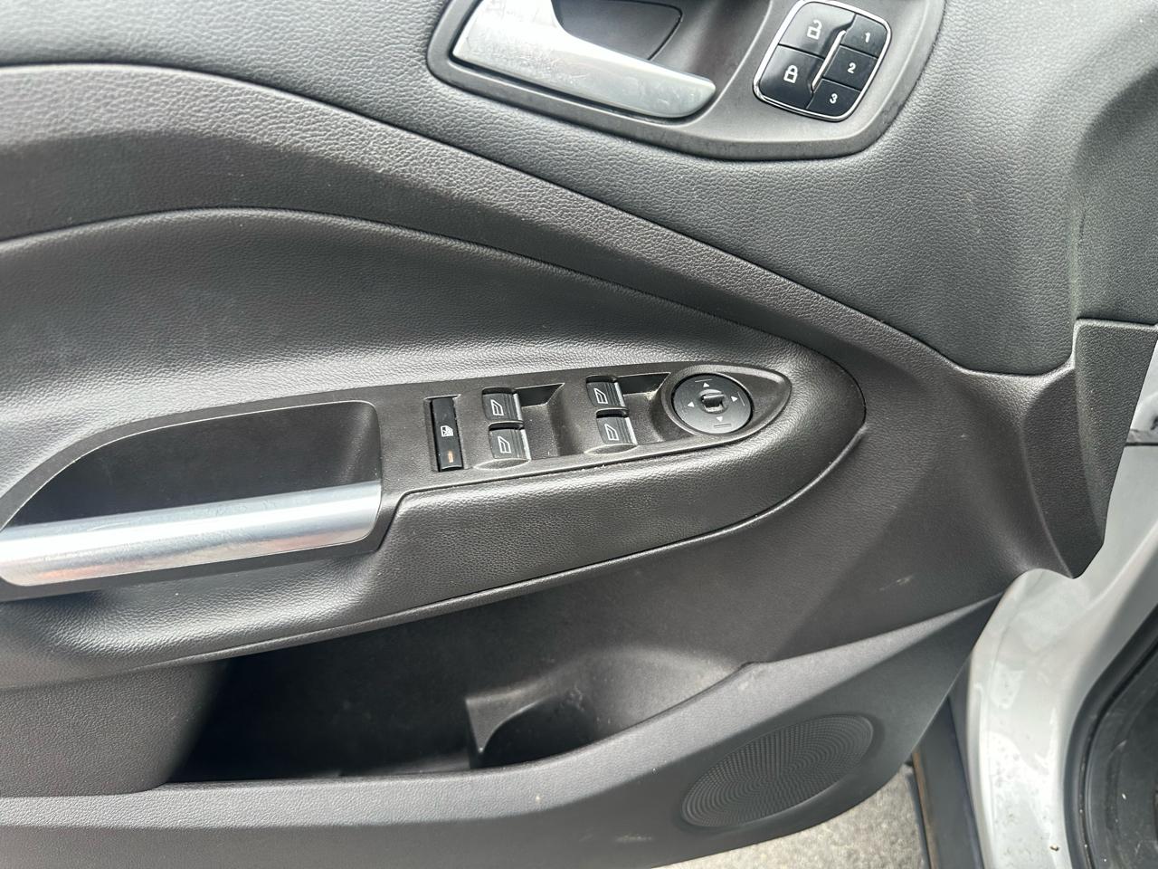 Ford Escape 4WD 4dr Titanium 2016