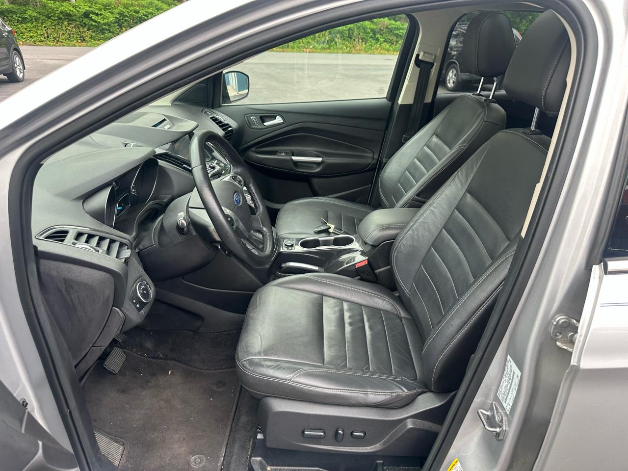 Ford Escape 4WD 4dr Titanium 2016