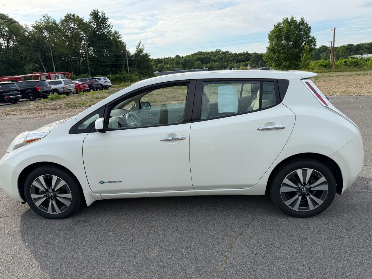 Nissan Leaf 4dr HB SV 2016