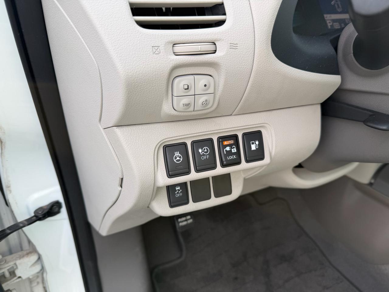 Nissan Leaf 4dr HB SV 2016