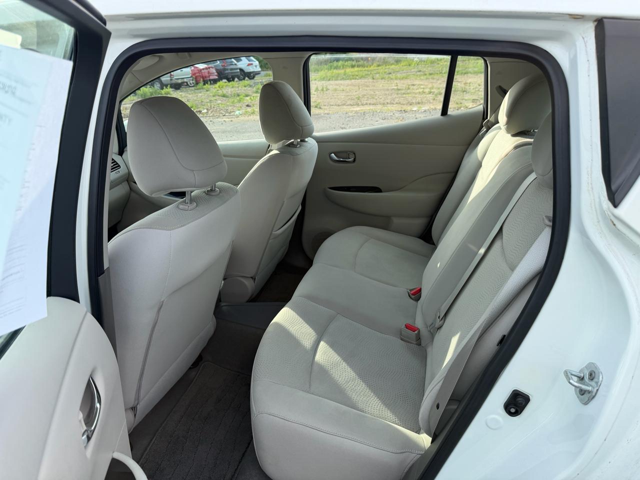 Nissan Leaf 4dr HB SV 2016
