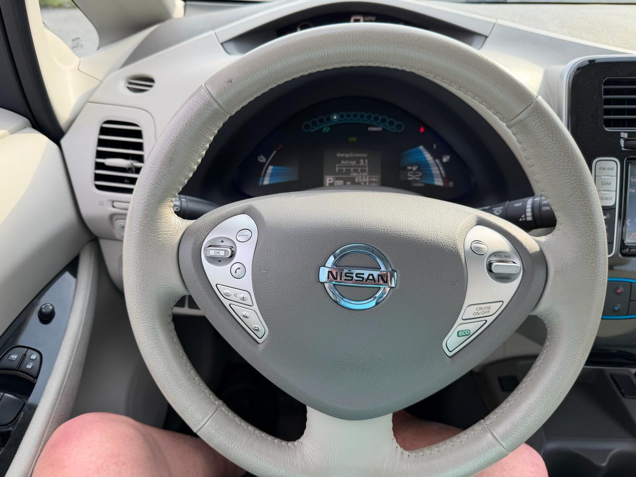 Nissan Leaf 4dr HB SV 2016