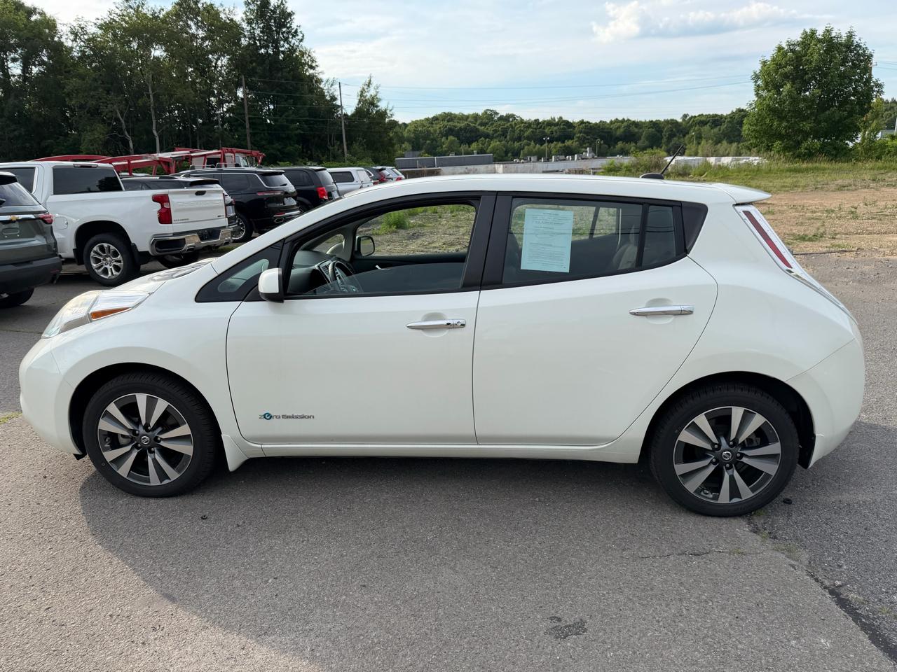 Nissan Leaf 4dr HB SV 2016