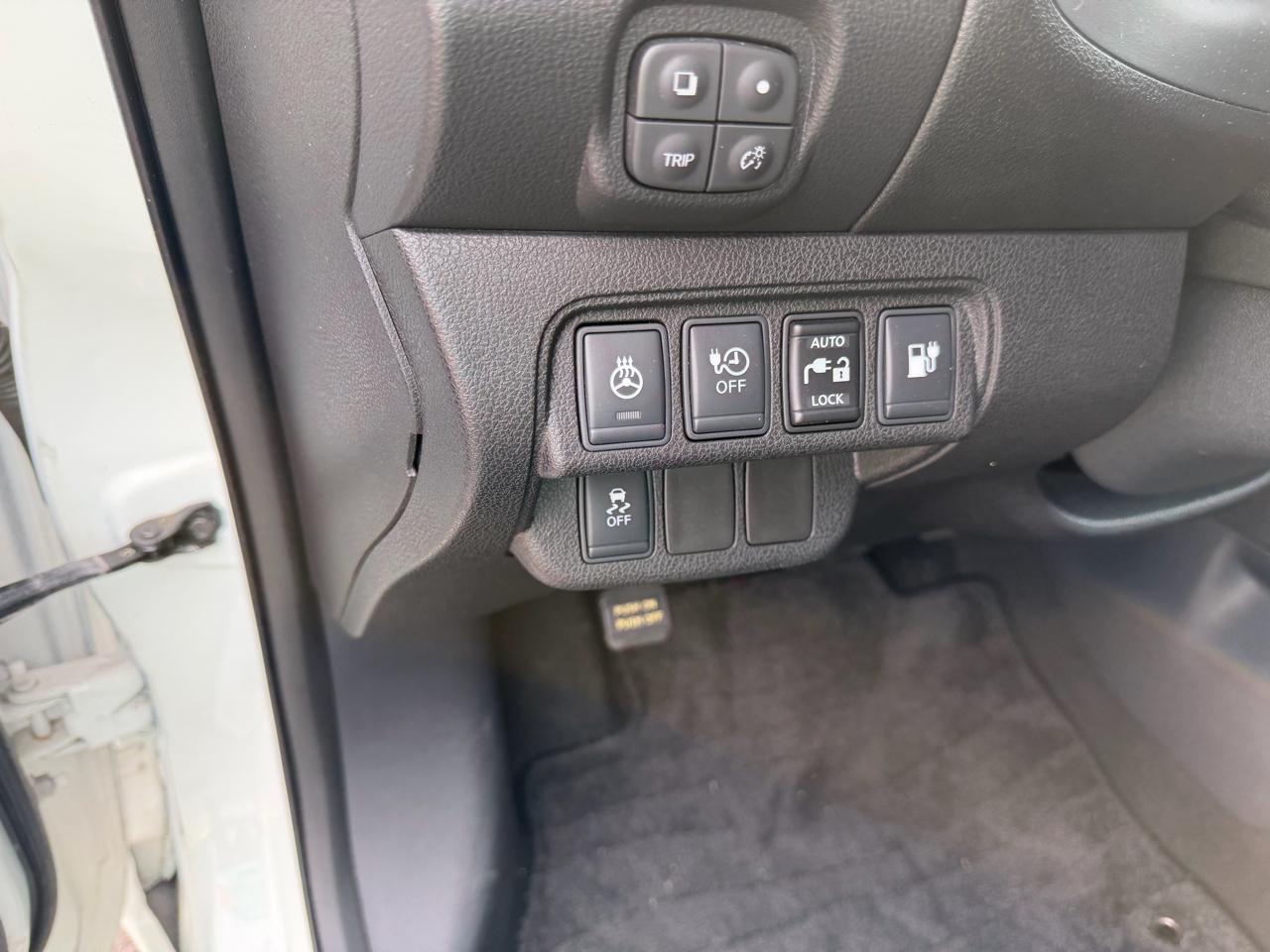 Nissan Leaf 4dr HB SV 2016