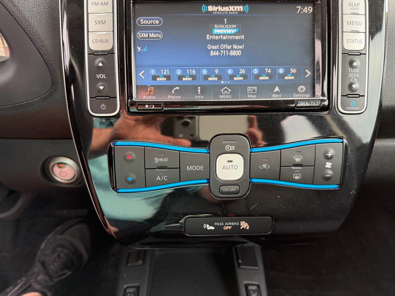 Nissan Leaf 4dr HB SV 2016