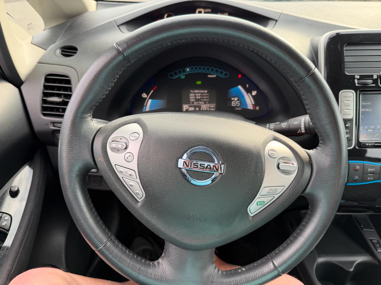 Nissan Leaf 4dr HB SV 2016
