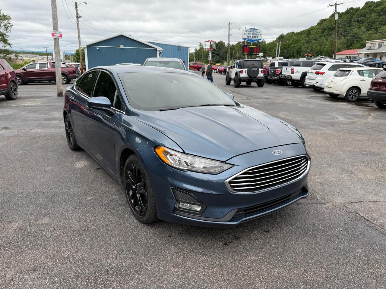 Ford Fusion SE FWD 2019