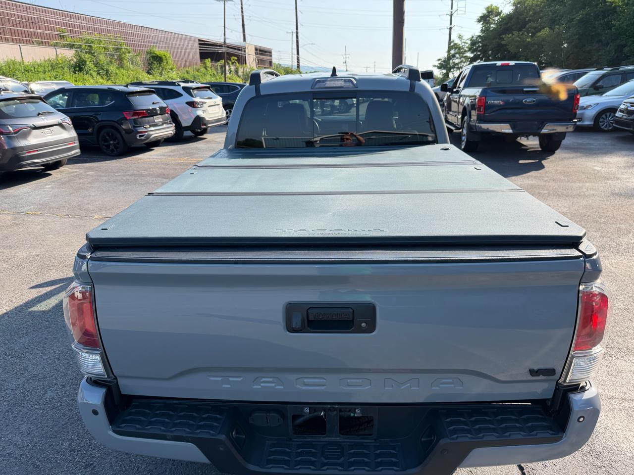 Toyota Tacoma 4WD TRD Off Road Double Cab 6' Bed V6 AT (Natl) 2020