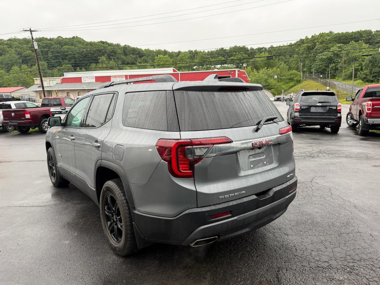 GMC Acadia AWD 4dr AT4 2021