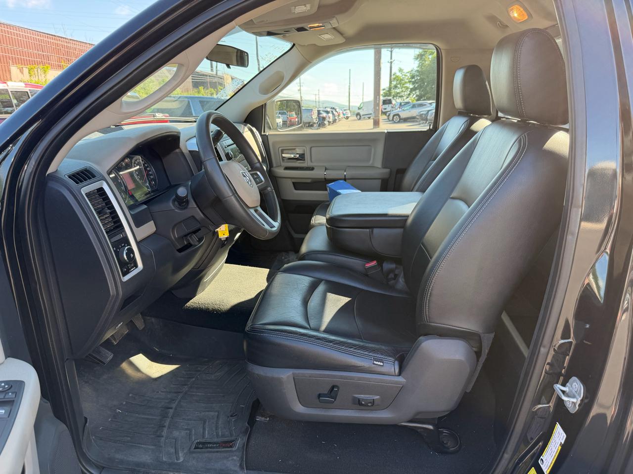 Dodge Ram 1500 4WD Reg Cab 120.5" SLT 2009