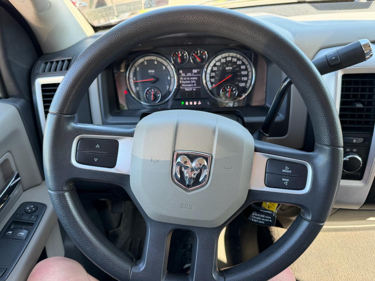 Dodge Ram 1500 4WD Reg Cab 120.5" SLT 2009