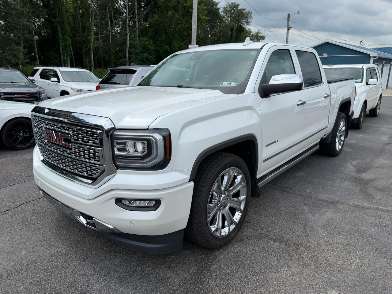 GMC Sierra 1500 4WD Crew Cab 143.5" Denali 2018