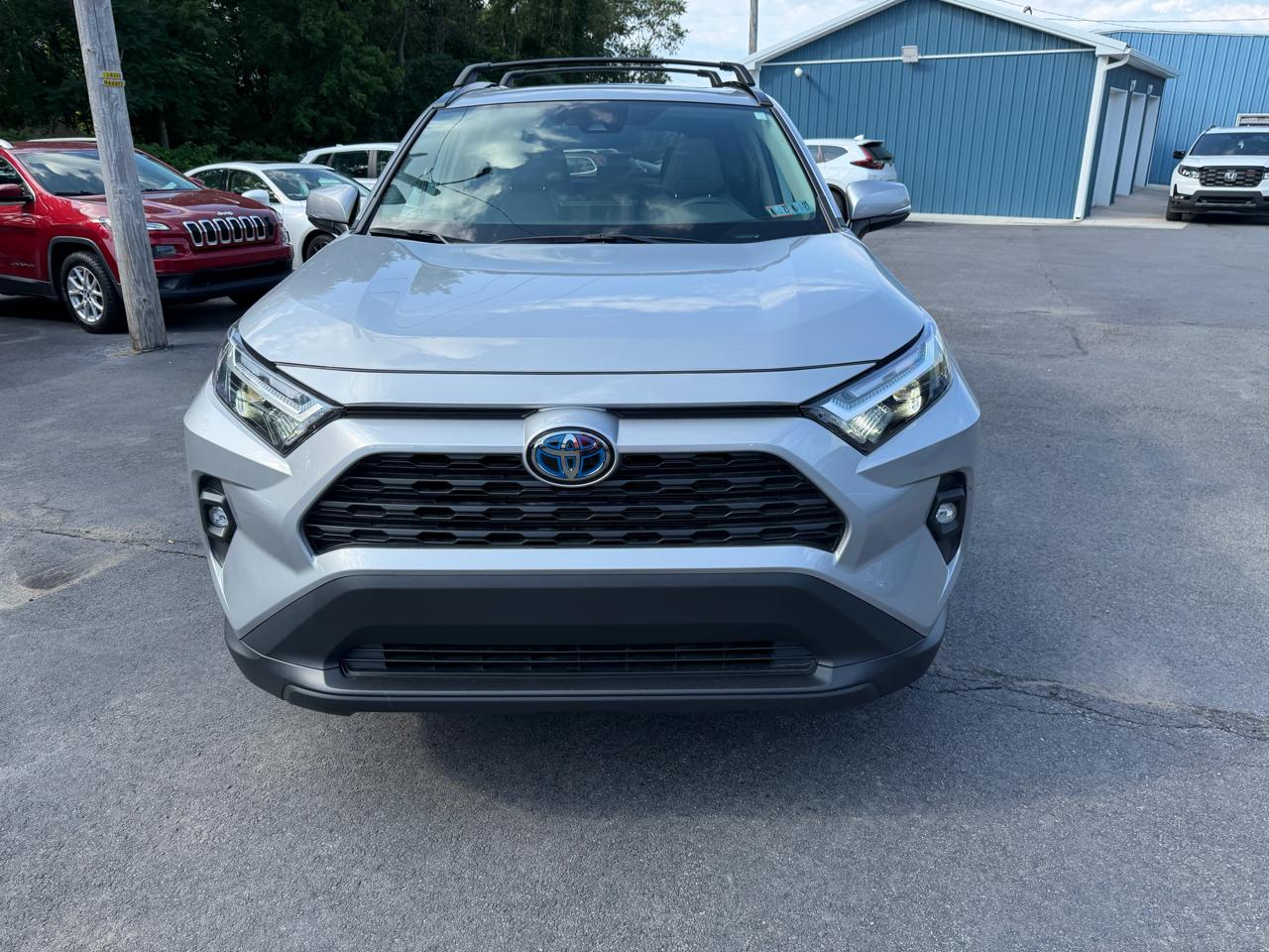Toyota RAV4 Hybrid XLE Premium AWD (Natl) 2024