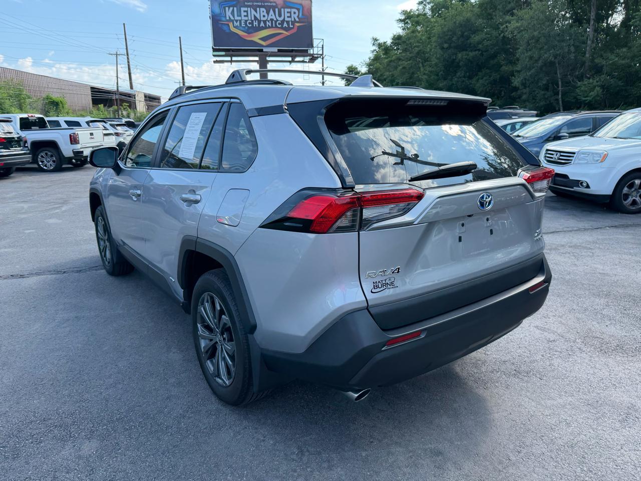 Toyota RAV4 Hybrid XLE Premium AWD (Natl) 2024