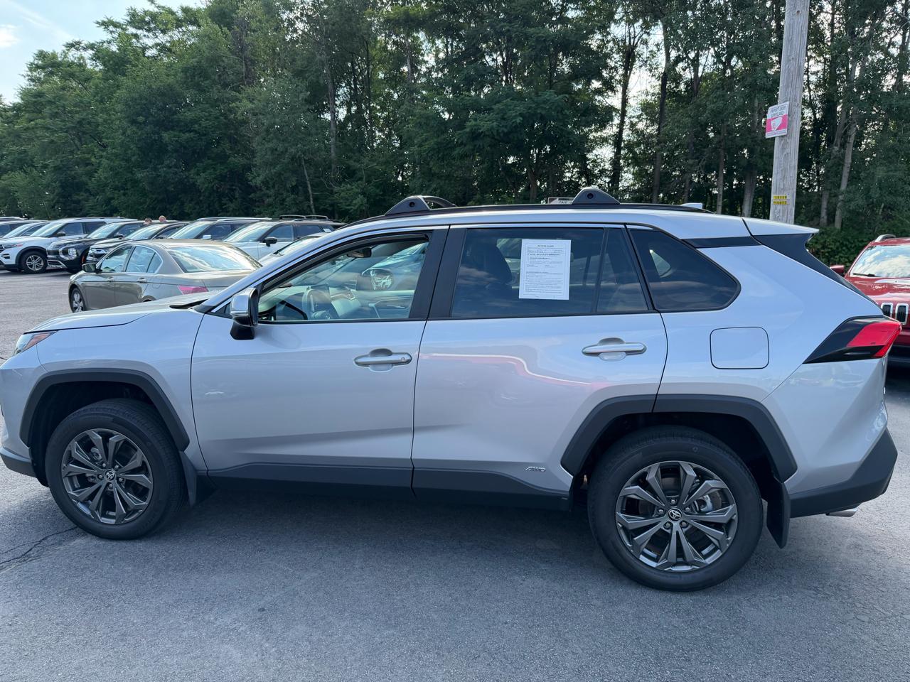 Toyota RAV4 Hybrid XLE Premium AWD (Natl) 2024