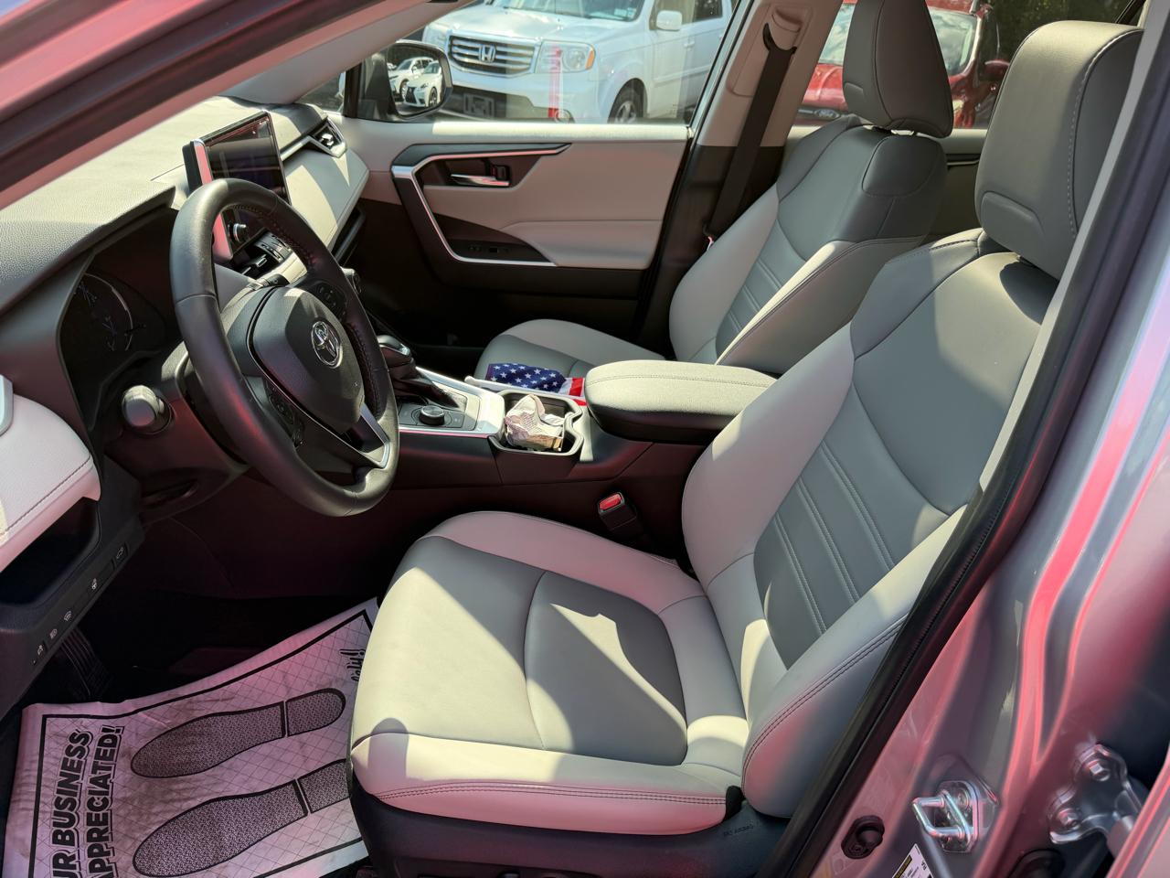 Toyota RAV4 Hybrid XLE Premium AWD (Natl) 2024