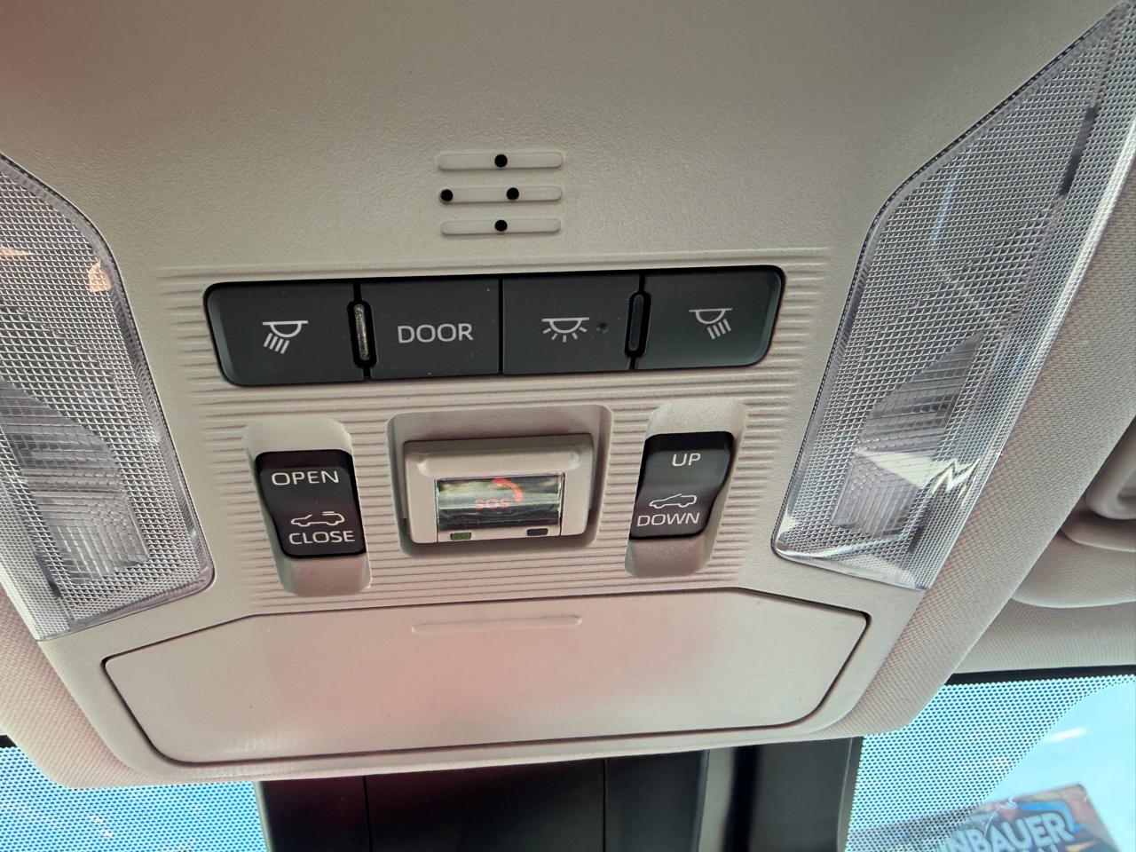 Toyota RAV4 Hybrid XLE Premium AWD (Natl) 2024