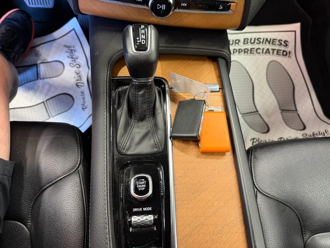 Volvo XC90 T6 AWD Momentum 7P 2021