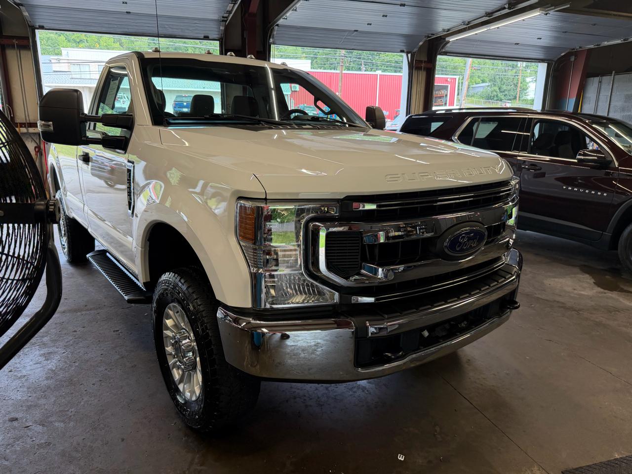 Ford Super Duty F-250 SRW XLT 4WD Reg Cab 8' Box 2020