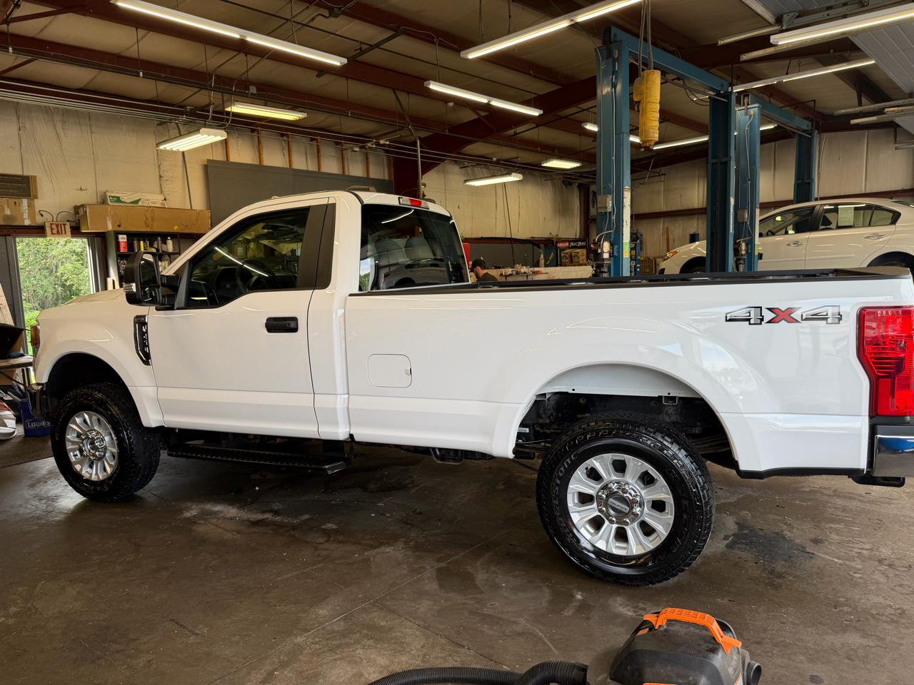 Ford Super Duty F-250 SRW XLT 4WD Reg Cab 8' Box 2020