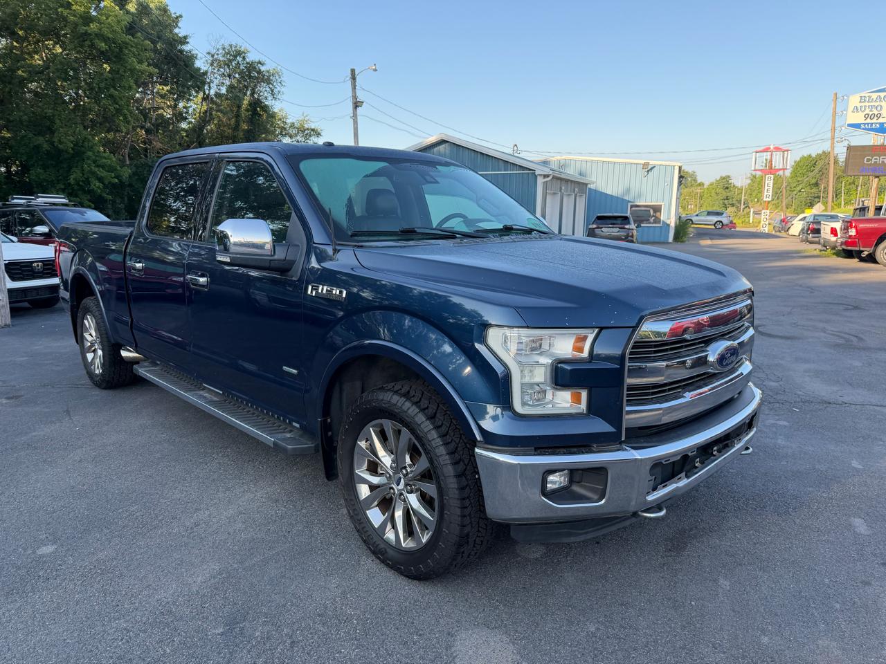 Ford F-150 4WD SuperCrew 157" Lariat w/HD Payload Pkg 2015